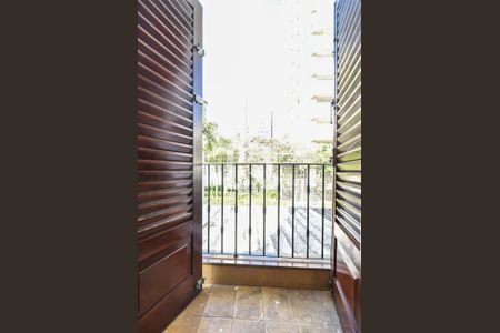 Casa à venda com 150m², 3 quartos e 2 vagasVaranda Suíte 01