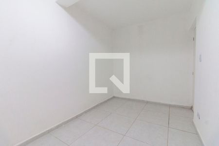 Quarto 1 de casa para alugar com 2 quartos, 100m² em Jardim Itapemirim, São Paulo