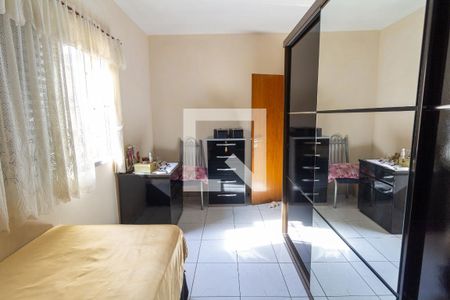 Casa à venda com 318m², 4 quartos e 4 vagasQuarto 2