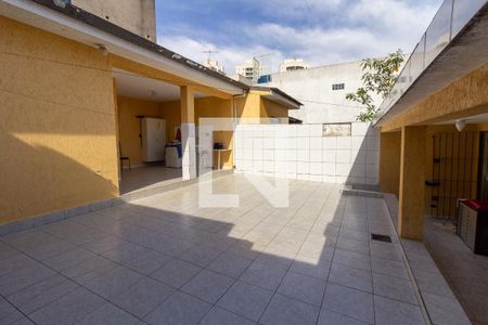 Casa à venda com 318m², 4 quartos e 4 vagasQuintal