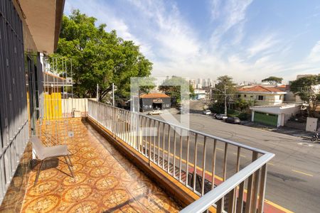 Sacada de casa à venda com 4 quartos, 318m² em Vila Lageado, São Paulo