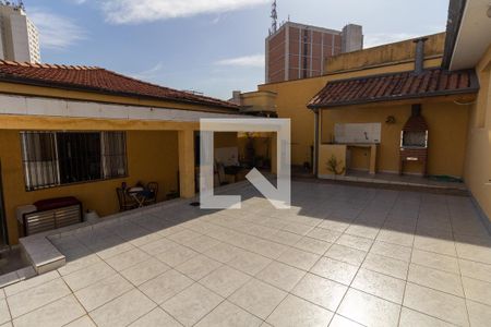 Casa à venda com 318m², 4 quartos e 4 vagasQuintal