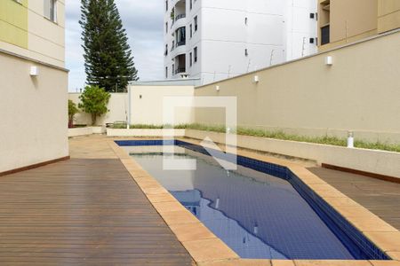 Apartamento para alugar com 76m², 3 quartos e 2 vagas Apartamento para alugar com 76m², 3 quartos e 2 vagasÁrea comum - Piscina