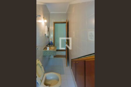 Casa à venda com 270m², 4 quartos e 4 vagas Casa à venda com 270m², 4 quartos e 4 vagasLavabo