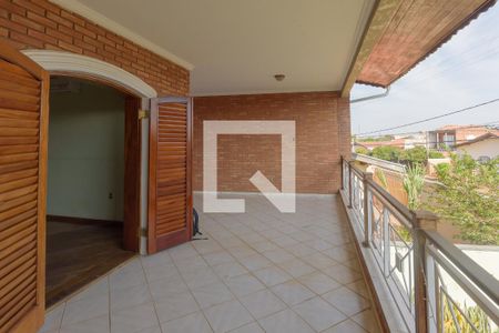 Casa à venda com 270m², 4 quartos e 4 vagas Casa à venda com 270m², 4 quartos e 4 vagasVaranda da Sala 2 e Suíte