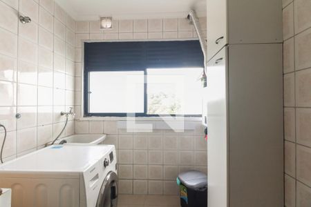 Apartamento à venda com 74m², 3 quartos e 2 vagasÁrea de serviço 