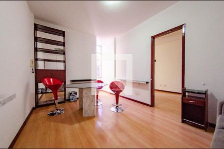 Sala de apartamento para alugar com 1 quarto, 57m² em Barro Preto, Belo Horizonte
