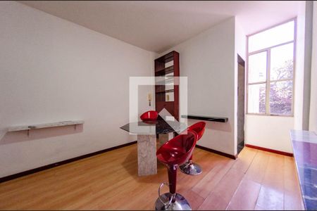 Sala de apartamento para alugar com 1 quarto, 57m² em Barro Preto, Belo Horizonte
