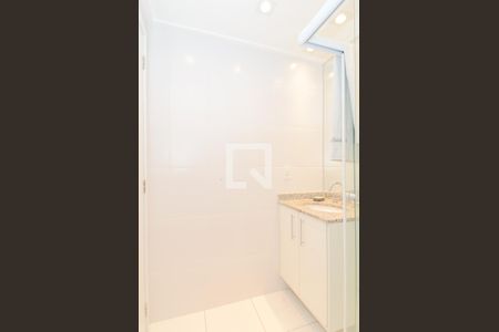 Apartamento à venda com 68m², 2 quartos e 1 vagaBanheiro Social