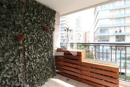 Apartamento à venda com 75m², 1 quarto e 2 vagas Apartamento à venda com 75m², 1 quarto e 2 vagasVaranda