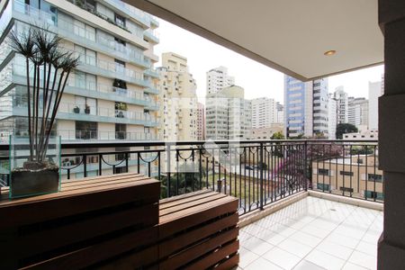 Apartamento à venda com 75m², 1 quarto e 2 vagas Apartamento à venda com 75m², 1 quarto e 2 vagasVaranda