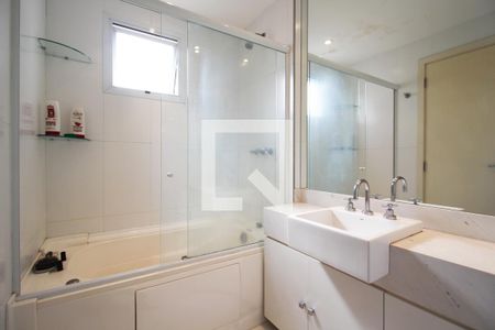 Apartamento à venda com 75m², 1 quarto e 2 vagas Apartamento à venda com 75m², 1 quarto e 2 vagasBanheiro da Suíte