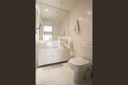 Apartamento à venda com 75m², 1 quarto e 2 vagas Apartamento à venda com 75m², 1 quarto e 2 vagasBanheiro