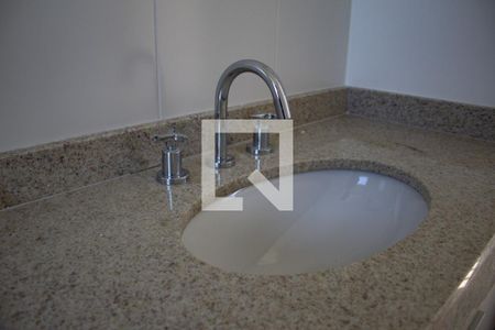 Apartamento à venda com 64m², 2 quartos e 1 vaga Apartamento à venda com 64m², 2 quartos e 1 vagaBanheiro do Quarto 2