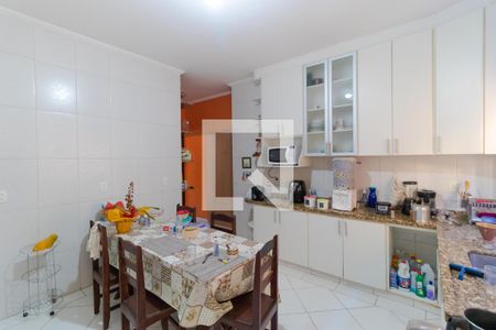 Casa à venda com 202m², 5 quartos e 4 vagasCozinha 01