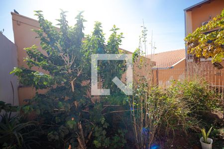 Casa à venda com 202m², 5 quartos e 4 vagasQuintal