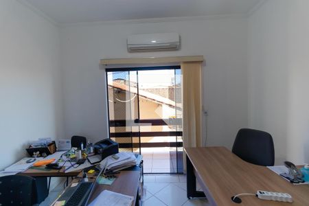 Casa à venda com 202m², 5 quartos e 4 vagasQuarto 02