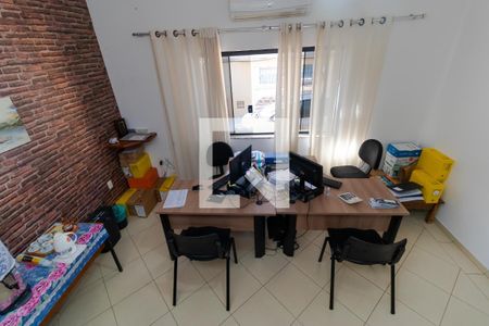 Casa à venda com 202m², 5 quartos e 4 vagasSalas