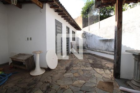 Casa à venda com 320m², 3 quartos e 4 vagasQuintal