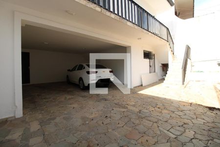 Casa à venda com 320m², 3 quartos e 4 vagasGaragem