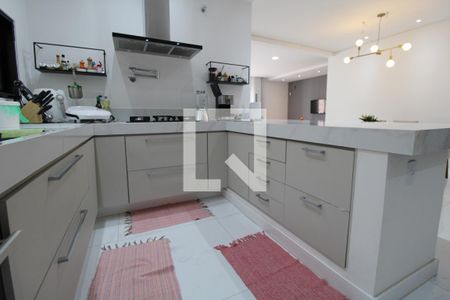 Casa à venda com 320m², 3 quartos e 4 vagasCozinha