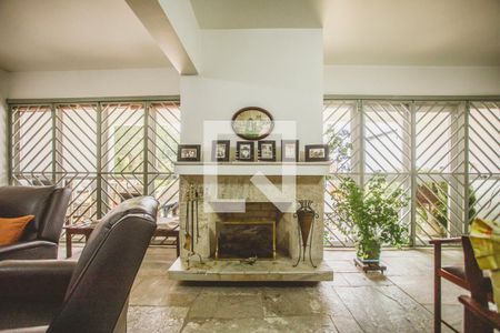 Casa à venda com 500m², 4 quartos e 4 vagas Casa à venda com 500m², 4 quartos e 4 vagasSalão de Festas - Lareira