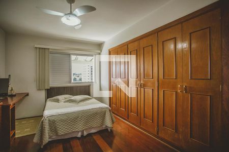 Casa à venda com 500m², 4 quartos e 4 vagas Casa à venda com 500m², 4 quartos e 4 vagasSuíte - Armários