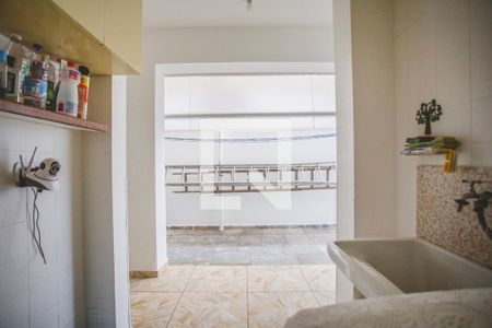 Casa à venda com 500m², 4 quartos e 4 vagas Casa à venda com 500m², 4 quartos e 4 vagasÁrea de Serviço