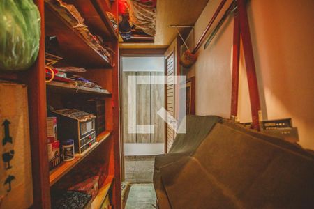 Casa à venda com 500m², 4 quartos e 4 vagas Casa à venda com 500m², 4 quartos e 4 vagasCloset