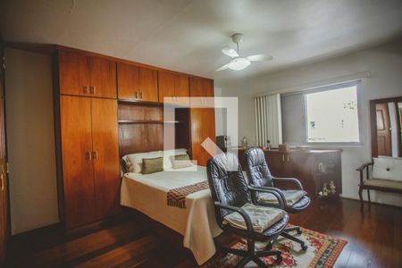 Casa à venda com 500m², 4 quartos e 4 vagas Casa à venda com 500m², 4 quartos e 4 vagasSuíte 2