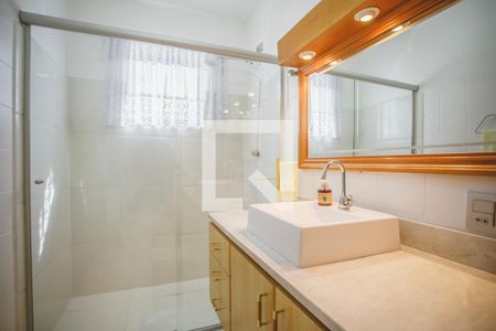 Casa à venda com 500m², 4 quartos e 4 vagas Casa à venda com 500m², 4 quartos e 4 vagasBanheiro 3