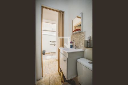 Casa à venda com 500m², 4 quartos e 4 vagas Casa à venda com 500m², 4 quartos e 4 vagasBanheiro de Serviço