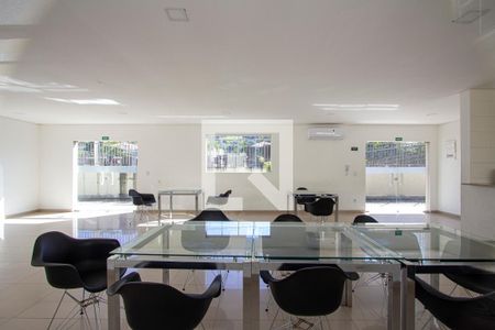 Apartamento para alugar com 70m², 2 quartos e 1 vaga Apartamento para alugar com 70m², 2 quartos e 1 vagaÁrea comum - Salão de festas
