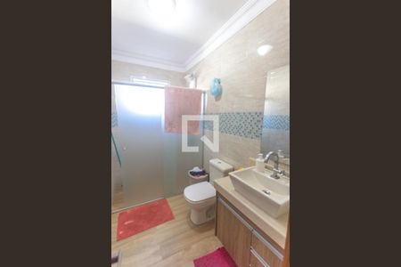 Casa à venda com 198m², 3 quartos e 1 vaga Casa à venda com 198m², 3 quartos e 1 vagaBanheiro social