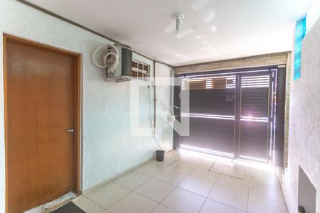 Casa à venda com 198m², 3 quartos e 1 vaga Casa à venda com 198m², 3 quartos e 1 vagaGaragem