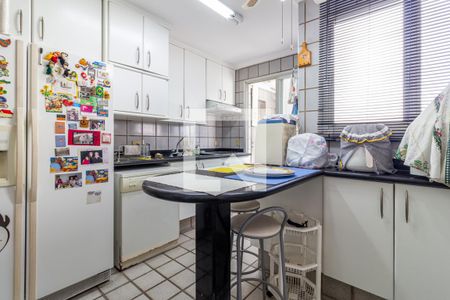 Apartamento à venda com 324m², 3 quartos e 2 vagas Apartamento à venda com 324m², 3 quartos e 2 vagasCozinha