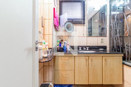 Apartamento à venda com 324m², 3 quartos e 2 vagas Apartamento à venda com 324m², 3 quartos e 2 vagasBanheiro Suite 2