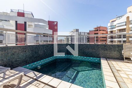 Apartamento à venda com 324m², 3 quartos e 2 vagas Apartamento à venda com 324m², 3 quartos e 2 vagasPiscina Cobertura