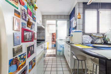 Apartamento à venda com 324m², 3 quartos e 2 vagas Apartamento à venda com 324m², 3 quartos e 2 vagasCozinha