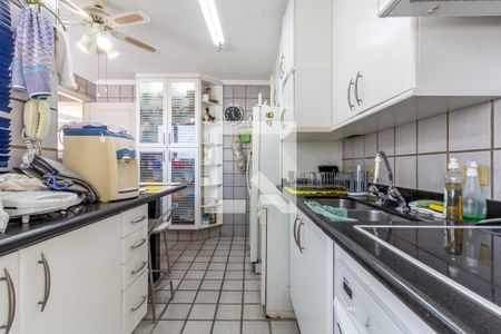 Apartamento à venda com 324m², 3 quartos e 2 vagas Apartamento à venda com 324m², 3 quartos e 2 vagasCozinha