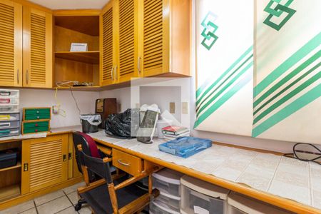 Apartamento à venda com 324m², 3 quartos e 2 vagas Apartamento à venda com 324m², 3 quartos e 2 vagasEscritório