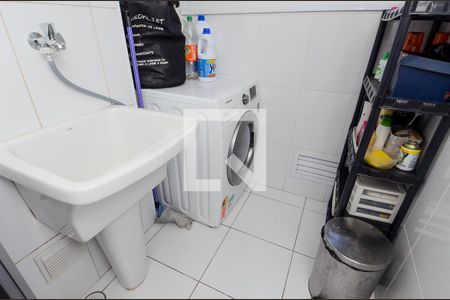 Apartamento à venda com 68m², 2 quartos e 1 vagaÁrea de Serviço