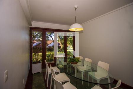 Casa de condomínio à venda com 1400m², 1 quarto e 4 vagas Casa de condomínio à venda com 1400m², 1 quarto e 4 vagasSala de Reunião