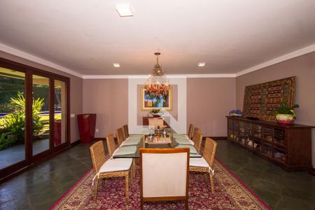 Casa de condomínio à venda com 1400m², 1 quarto e 4 vagas Casa de condomínio à venda com 1400m², 1 quarto e 4 vagasSala de Jantar