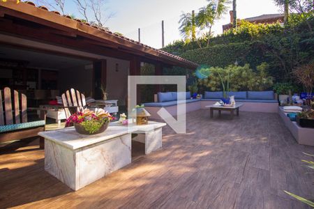 Casa de condomínio à venda com 1400m², 1 quarto e 4 vagas Casa de condomínio à venda com 1400m², 1 quarto e 4 vagasÁrea Externa