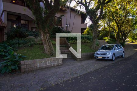 Casa de condomínio à venda com 1400m², 1 quarto e 4 vagas Casa de condomínio à venda com 1400m², 1 quarto e 4 vagasEntrada