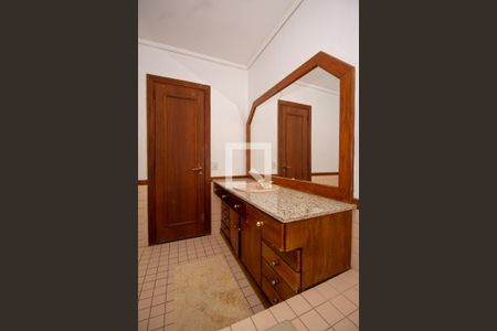 Casa de condomínio à venda com 1400m², 1 quarto e 4 vagas Casa de condomínio à venda com 1400m², 1 quarto e 4 vagasBanheiro da Suíte 3