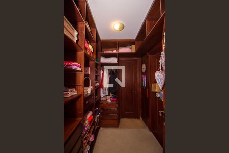 Casa de condomínio à venda com 1400m², 1 quarto e 4 vagas Casa de condomínio à venda com 1400m², 1 quarto e 4 vagasCloser da Suíte 5