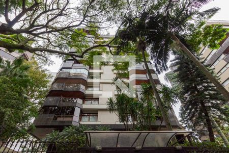 Apartamento para alugar com 220m², 3 quartos e 2 vagas Apartamento para alugar com 220m², 3 quartos e 2 vagasFachada