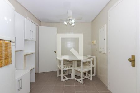 Apartamento para alugar com 220m², 3 quartos e 2 vagas Apartamento para alugar com 220m², 3 quartos e 2 vagasCozinha